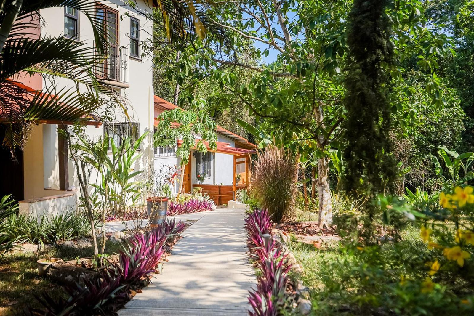 Sattva Land Hotel Belmopan Bagian luar foto